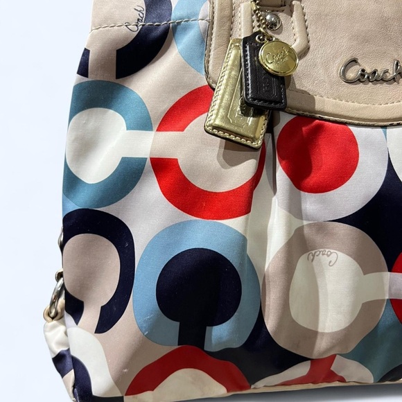 Coach - Picture 5 of 10